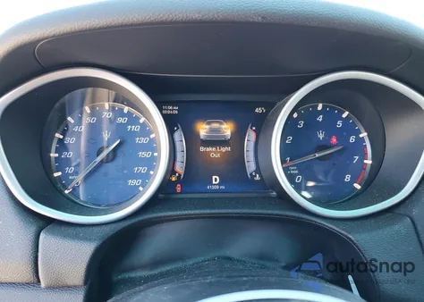 2016 Maserati Ghibli из США, поврежденный, VIN ZAM57XSAXG1167675